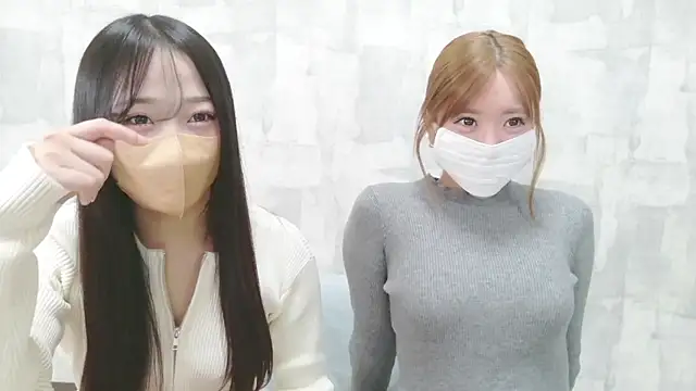 LOVE MOMO LOVE online show from 12-21-25, 11:45