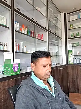 Raj1043 online show from 11-25-25, 04:57