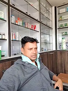 Raj1043 online show from 11-24-25, 05:18