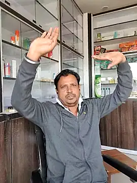 Raj1043 online show from 11-12-25, 06:17