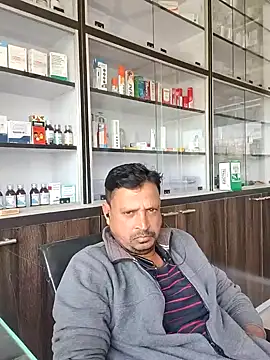 Raj1043 online show from 11-18-25, 05:33