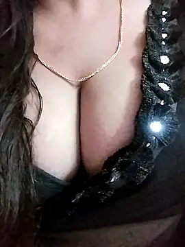 Snapshot of Miss_alka chatting on 03-08-25, 08:46 Miss alka online show from 03-08-25, 08:46