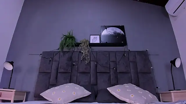 DulceAurora   online show from 11-11-25, 02:50