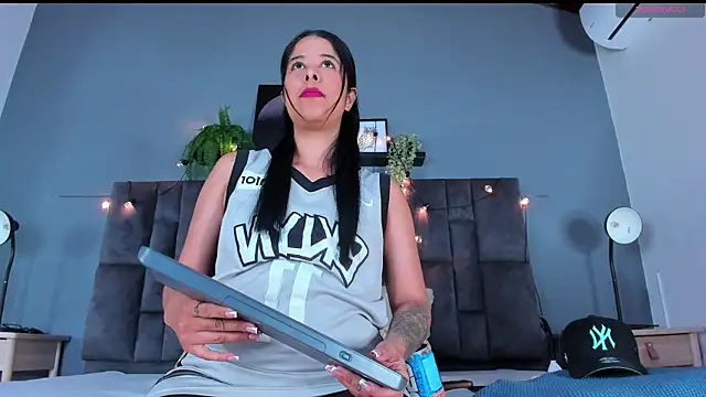 DulceAurora   online show from 03-28-26, 02:45