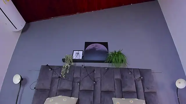 DulceAurora   online show from 05-18-26, 01:28