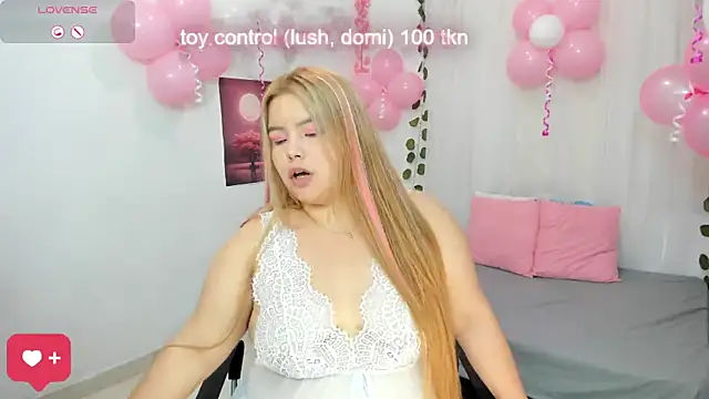 Snapshot of Mysexygirl_ chatting on 03-21-25, 04:39 Mysexygirl online show from 03-21-25, 04:39