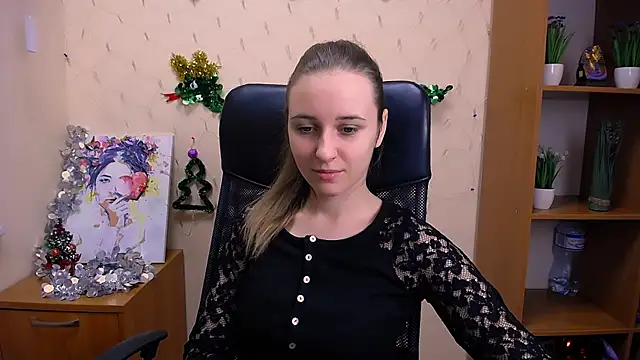 Snapshot of _Nicole_new chatting on 12-21-24, 12:16  Nicole new online show from 12-21-24, 12:16