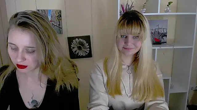 Snapshot of _Nicole_new chatting on 03-13-25, 05:28  Nicole new online show from 03-13-25, 05:28