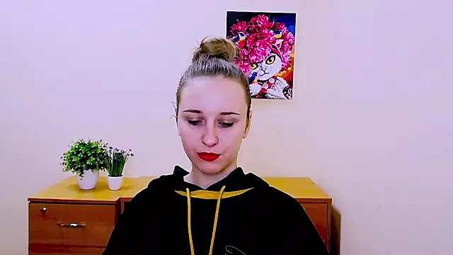 Snapshot of _Nicole_new chatting on 01-13-25, 04:19  Nicole new online show from 01-13-25, 04:19