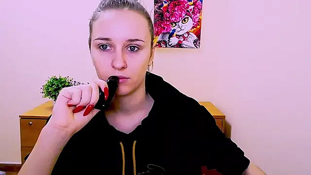 Snapshot of _Nicole_new chatting on 01-13-25, 01:17  Nicole new online show from 01-13-25, 01:17