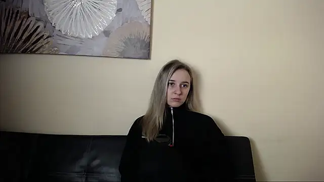 Snapshot of _Nicole_new chatting on 11-28-25, 11:43 Nicole new online show from 11-28-25, 11:43