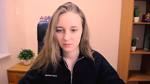 Snapshot of _Nicole_new chatting on 01-19-25, 12:17  Nicole new online show from 01-19-25, 12:17