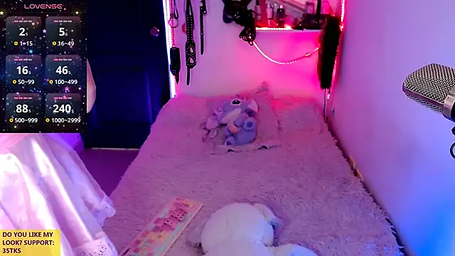 Snapshot of rosse_ivy chatting on 01-08-25, 03:07 rosse ivy online show from 01-08-25, 03:07