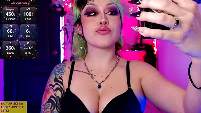 Snapshot of rosse_ivy chatting on 01-15-25, 05:26 rosse ivy online show from 01-15-25, 05:26