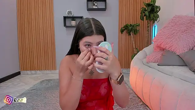 Aixaa charles online show from 12-04-25, 12:04