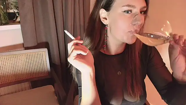 Snapshot of Nina24 chatting on 10-11-25, 08:21 Nina24 online show from 10-11-25, 08:21