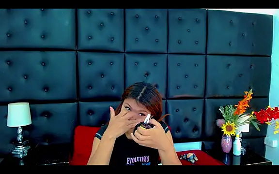 Isalombardi online show from 04-18-26, 02:36