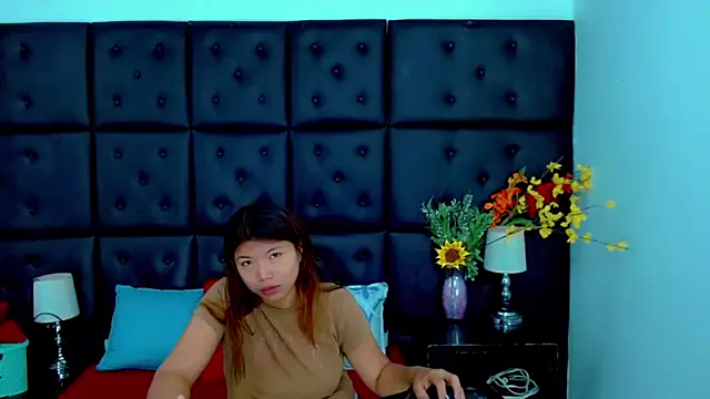 Isalombardi online show from 06-19-26, 02:28