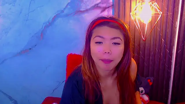 Isalombardi online show from 04-10-26, 02:40