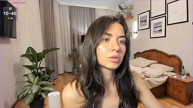 Snapshot of NicoleLuv chatting on 09-17-25, 07:05 NicoleLuv online show from 09-17-25, 07:05