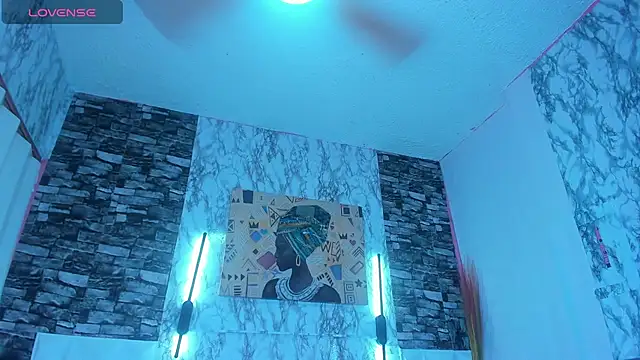 Snapshot of Queen_Cuarxxo chatting on 10-31-25, 11:22 Queen Cuarxxo online show from 10-31-25, 11:22