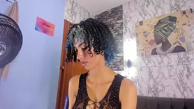 Snapshot of Queen_Cuarxxo chatting on 02-01-25, 03:08 Queen Cuarxxo online show from 02-01-25, 03:08