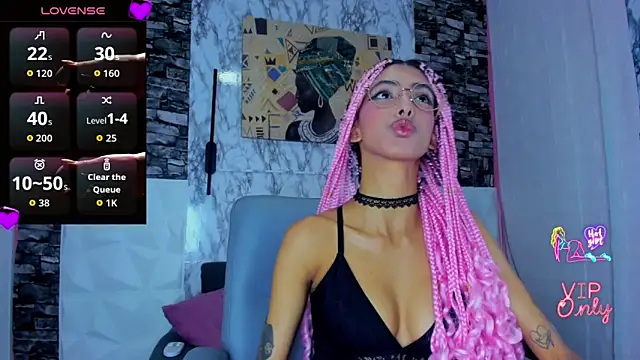 Queen Cuarxxo online show from 04-21-26, 11:44