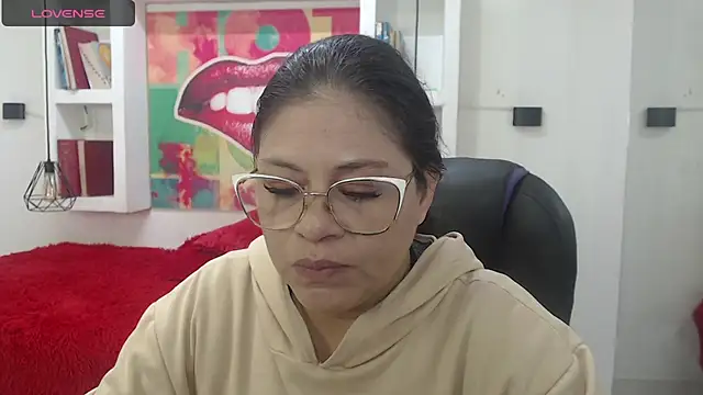 sexy lady 0 online show from 10-13-25, 12:07