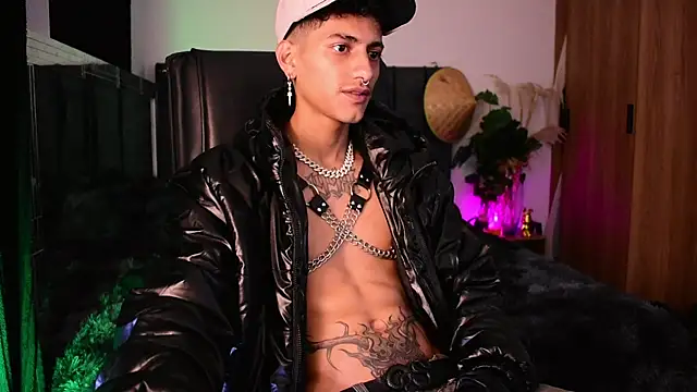 DemonKush-- online show from 06-08-26, 01:28