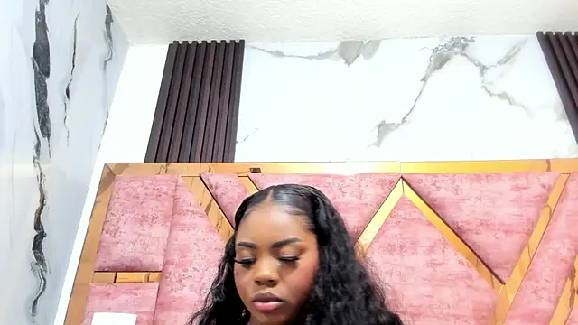 Snapshot of mia_alvares chatting on 05-06-26, 11:47 mia alvares online show from 05-06-26, 11:47