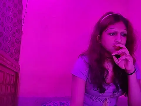 Snapshot of MmmMonikaBabie chatting on 12-13-24, 07:53 MmmMonikaBabie online show from 12-13-24, 07:53