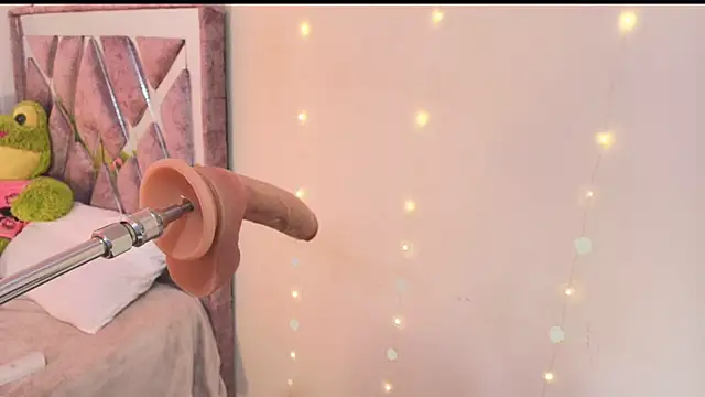 Snapshot of sweety_mariann1 chatting on 05-11-26, 11:13 sweety mariann1 online show from 05-11-26, 11:13