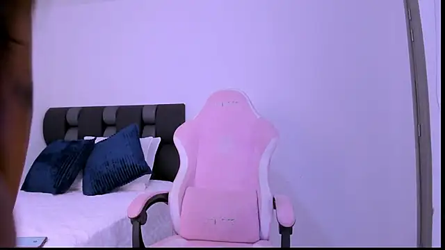 Snapshot of SabaBrown chatting on 03-06-25, 02:18 SabaBrown online show from 03-06-25, 02:18