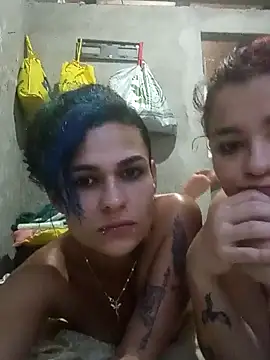 Snapshot of safira_hot chatting on 02-08-25, 06:01 safira hot online show from 02-08-25, 06:01