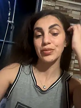 EmaSkyes online show from 11-12-25, 07:40