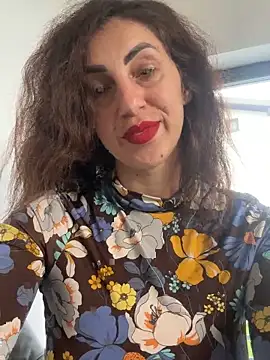 EmaSkyes online show from 10-14-25, 06:25