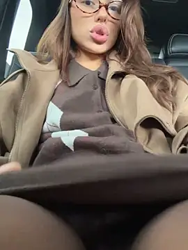 Leila Brooklyn online show from 04-26-26, 10:23