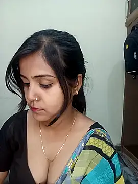 Miss-Riyasingh online show from 04-18-26, 05:26