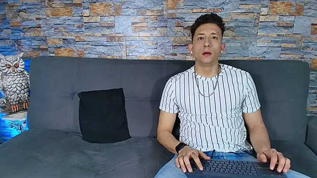 Maykol Victoriasr online show from 11-18-25, 06:50