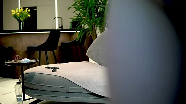 Snapshot of BelleSkye chatting on 03-10-25, 04:28 BelleSkye online show from 03-10-25, 04:28