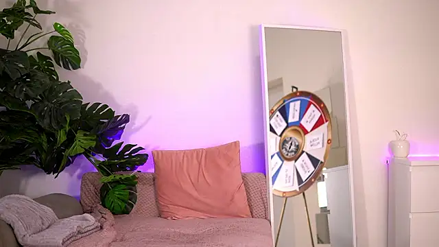 BelleSkye online show from 02-25-26, 04:12