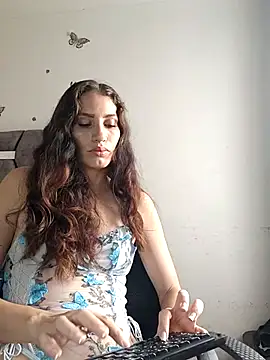 aurelialux online show from 11-13-25, 08:13