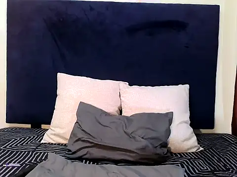 ReginaStar16 online show from 05-13-26, 01:51