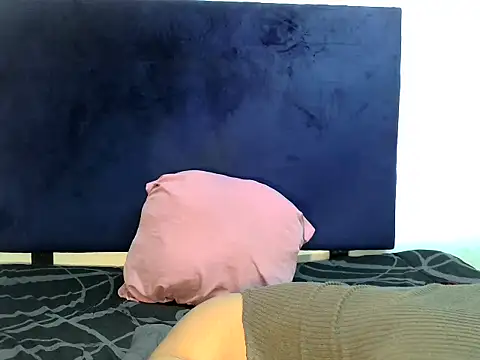 ReginaStar16 online show from 11-09-25, 01:53