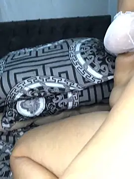 Snapshot of aisha-sajady chatting on 02-04-26, 09:10 aisha-sajady online show from 02-04-26, 09:10