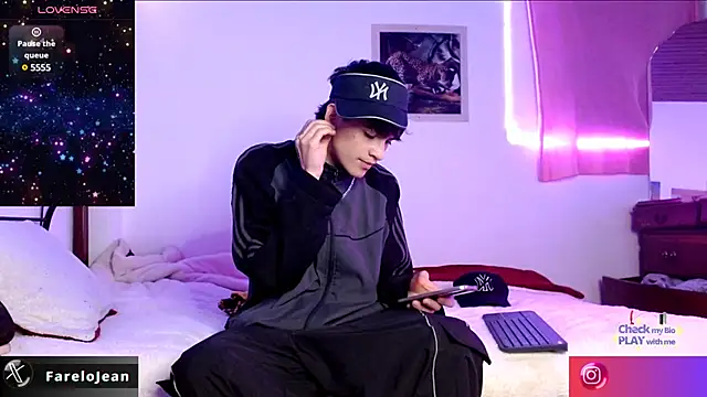 jeanfarelo online show from 12-17-24, 07:28