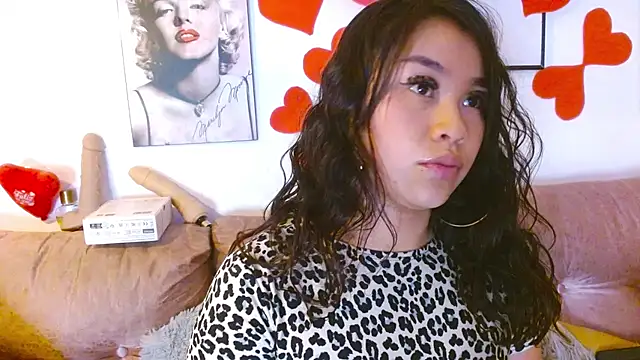 hinataleecs online show from 02-28-25, 08:31