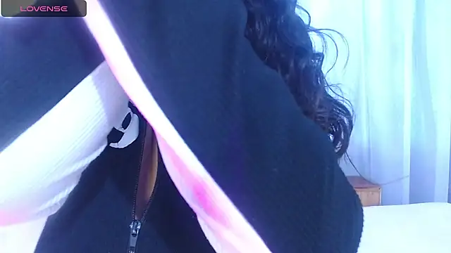 hinataleecs online show from 09-20-25, 06:57