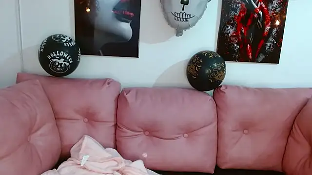 hinataleecs online show from 10-14-25, 08:53