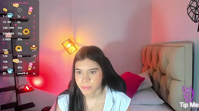 Snapshot of cassiehoward14 chatting on 09-22-25, 06:58 cassiehoward14 online show from 09-22-25, 06:58